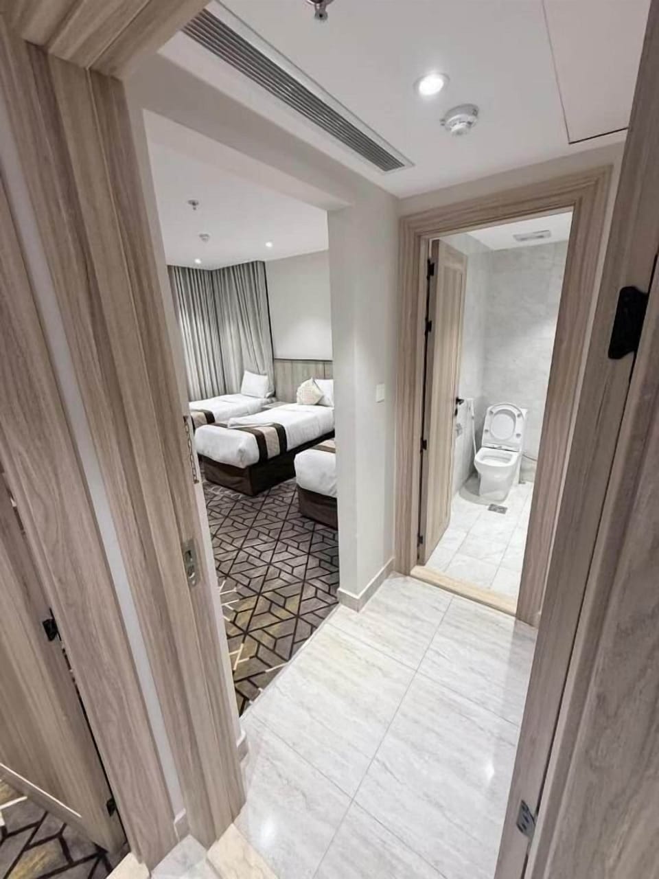 Deluxe Triple Room | Premium bedding, minibar, laptop workspace, WiFi (free)