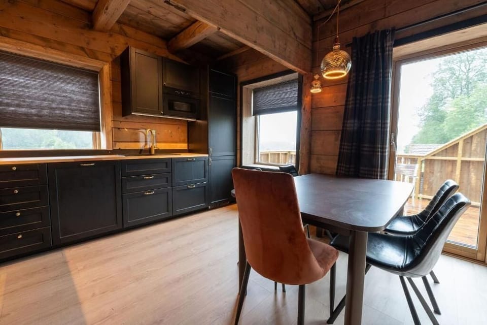 Premium Cottage, Resort View | Dining