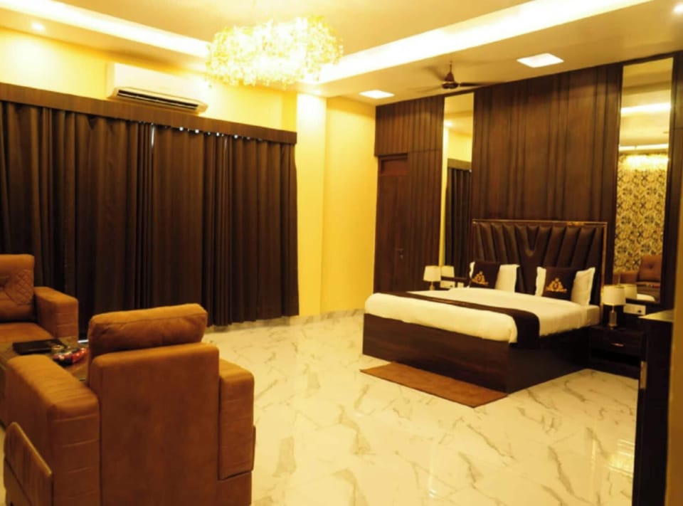 Signature Double Room, City View | Desk, WiFi (free)