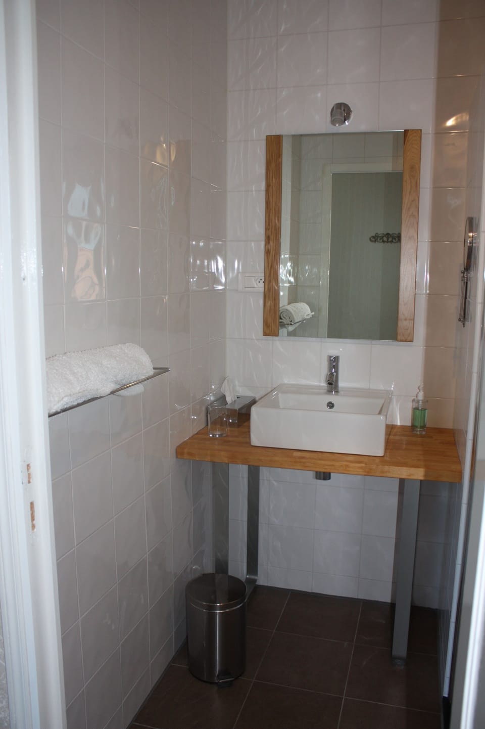 Triple Room, Private Bathroom, Hill View | Bathroom | Free toiletries, hair dryer, towels