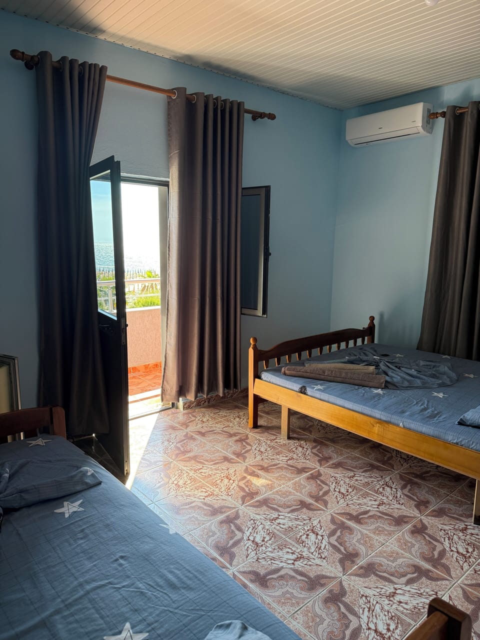 Standard Triple Room, Beach View | WiFi (free)