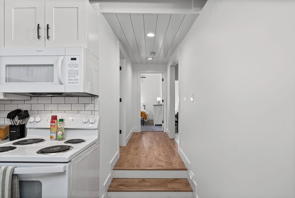 Apartment, 2 Queen Beds, Kitchen, Garden View (2BD (Plumb Line Coffee)) | Private kitchen