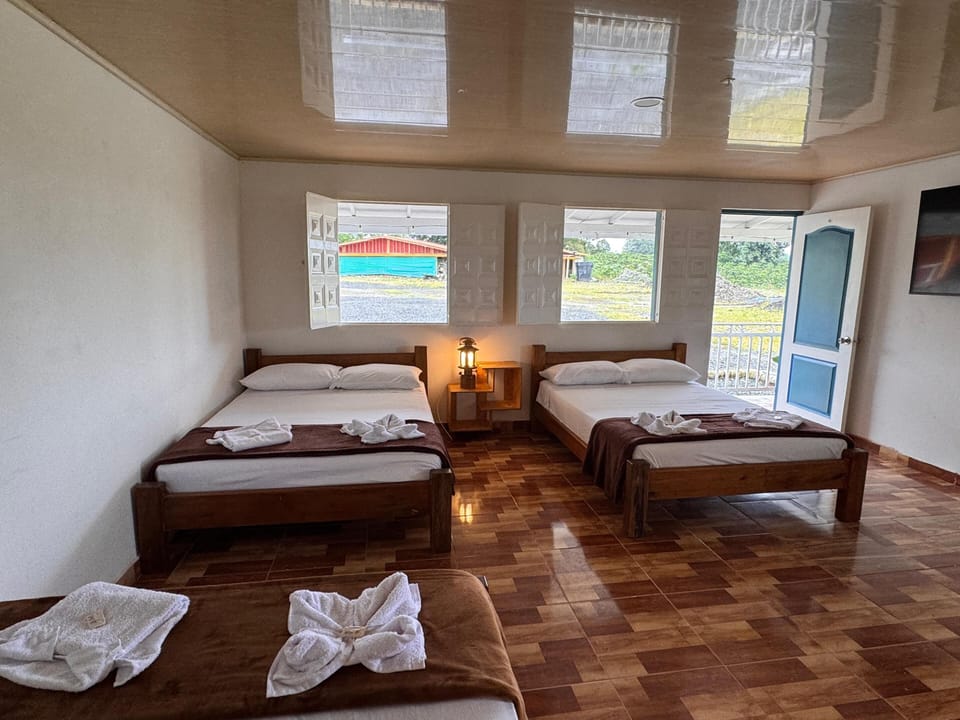 Double Room, Mountain View | WiFi (free)