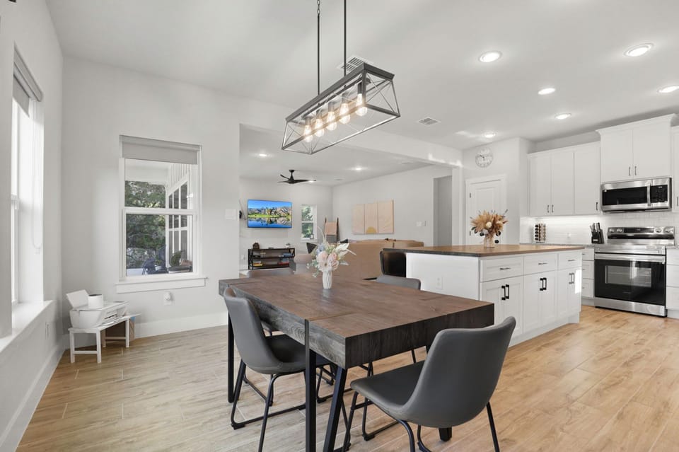House, Multiple Beds, Garden View (1232 Diamondhead Dr) | Private kitchen