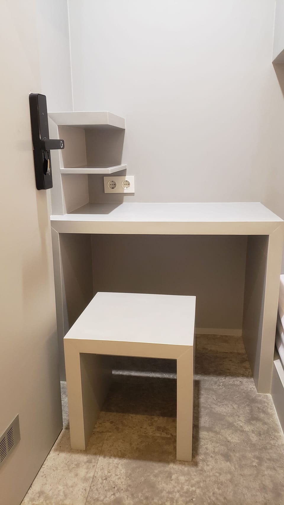 Standard Double Room, City View | Interior