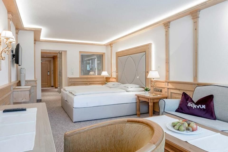 In-room safe, WiFi (free)