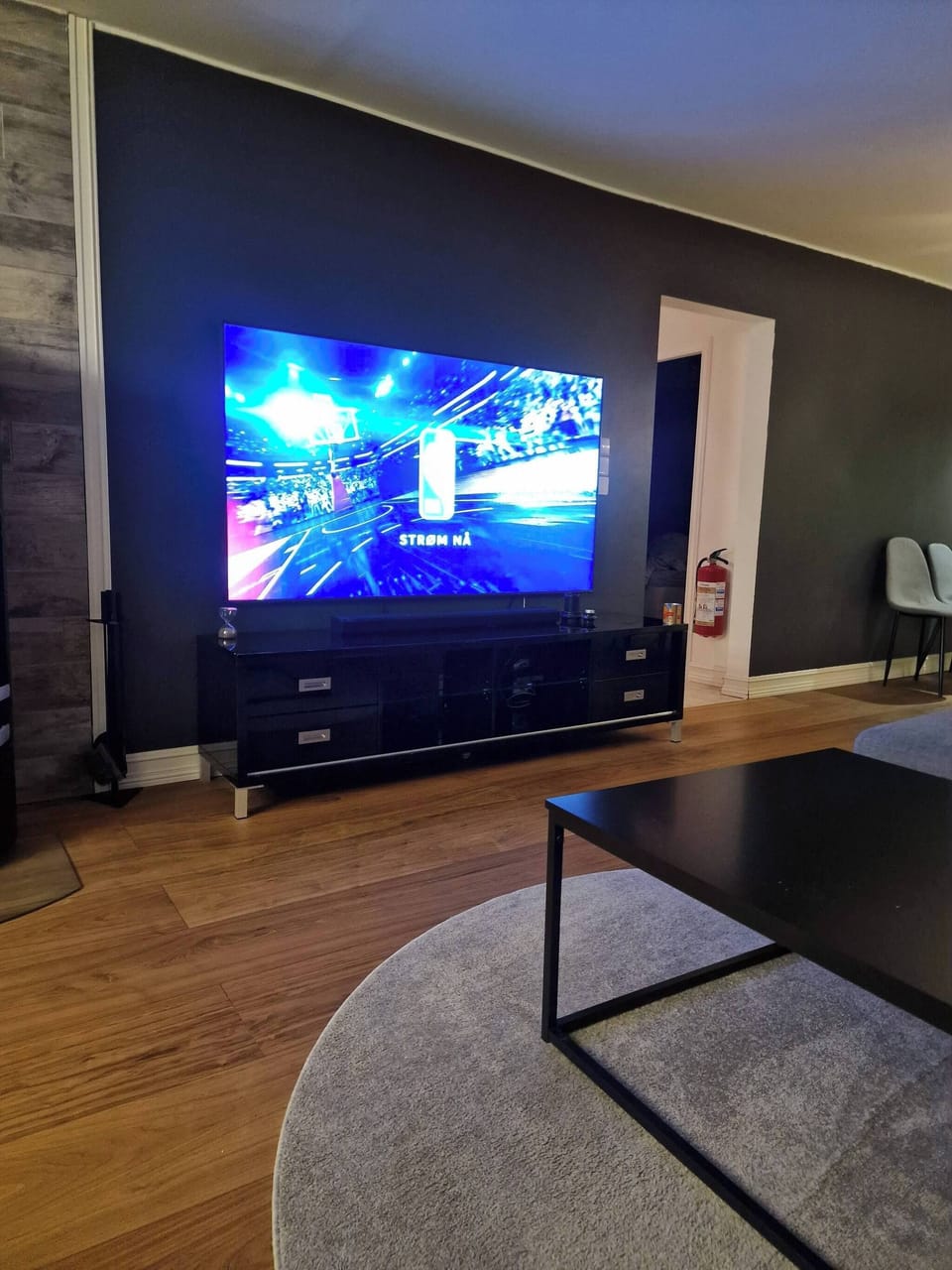 House, 3 Bedrooms, Fireplace | Room amenity