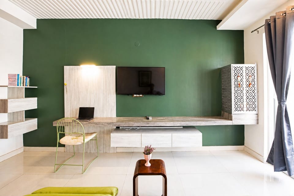 Apartment (2 Bedrooms) | Living area