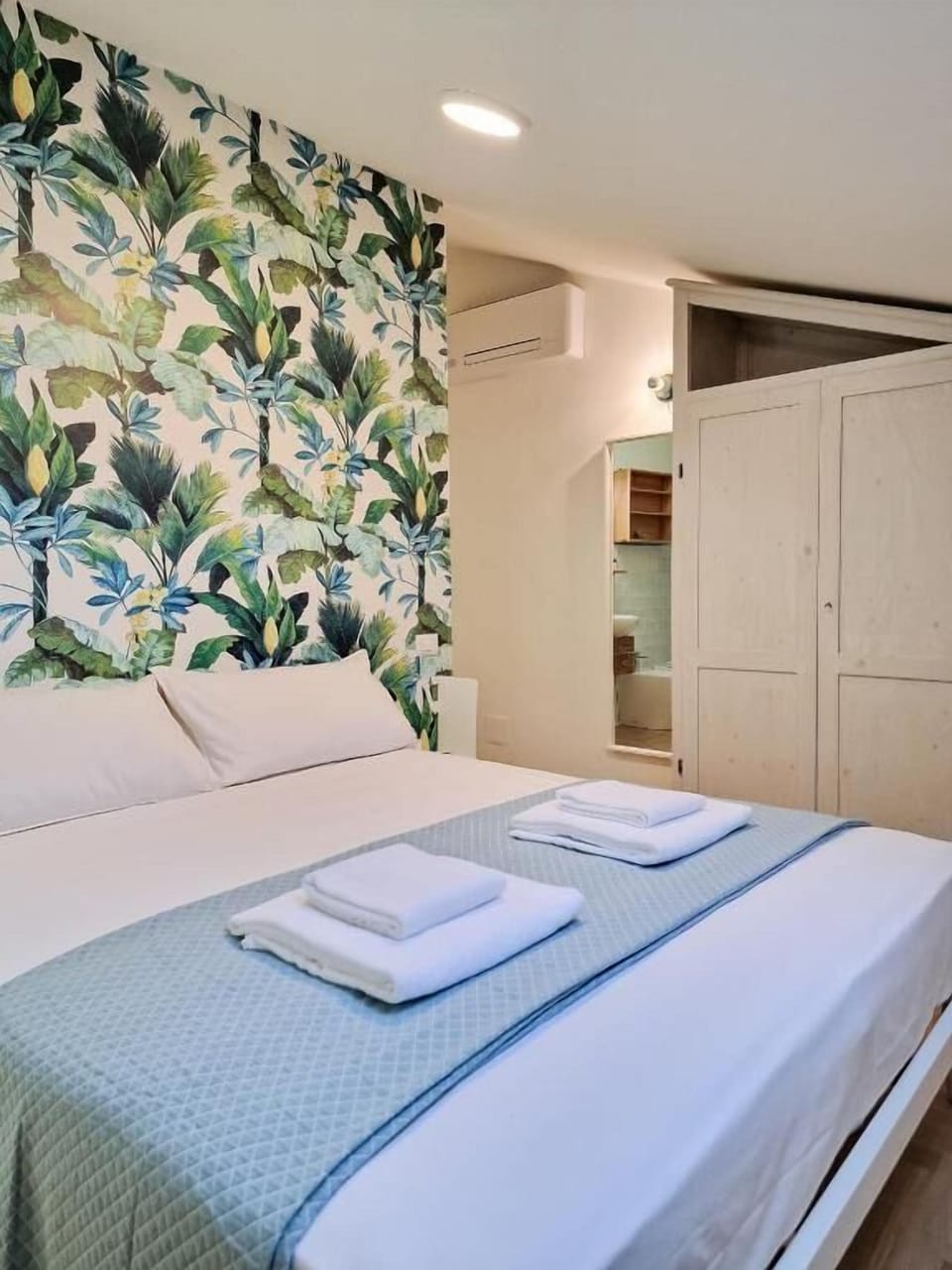 Standard Double Room | WiFi (free)