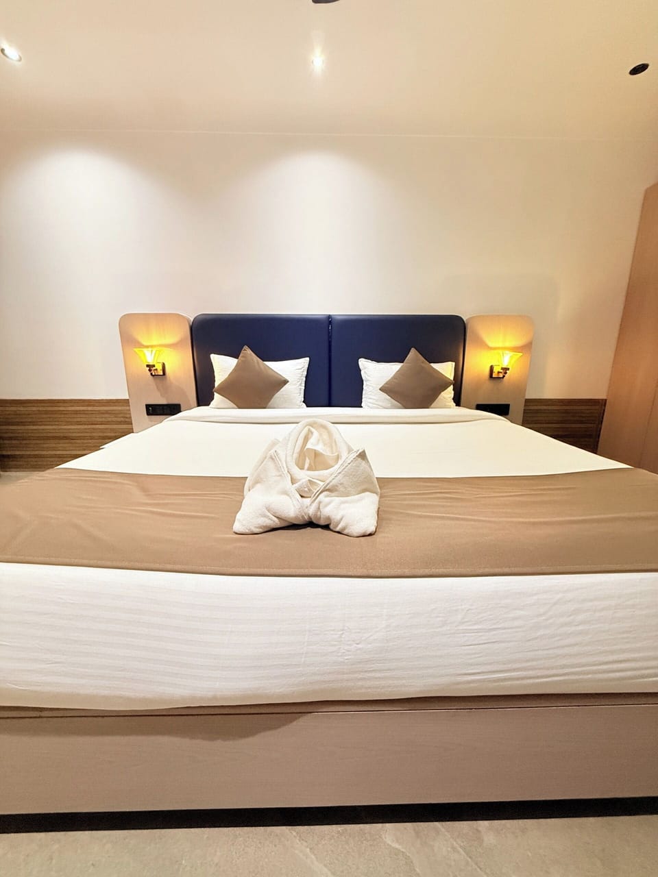 Standard Room | Desk, laptop workspace, WiFi (free)