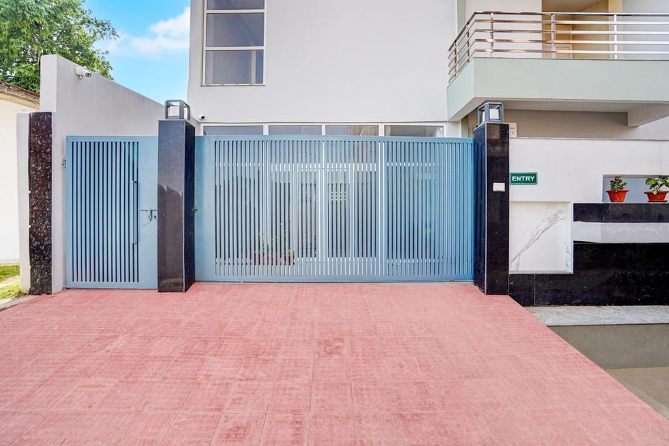House | Reception