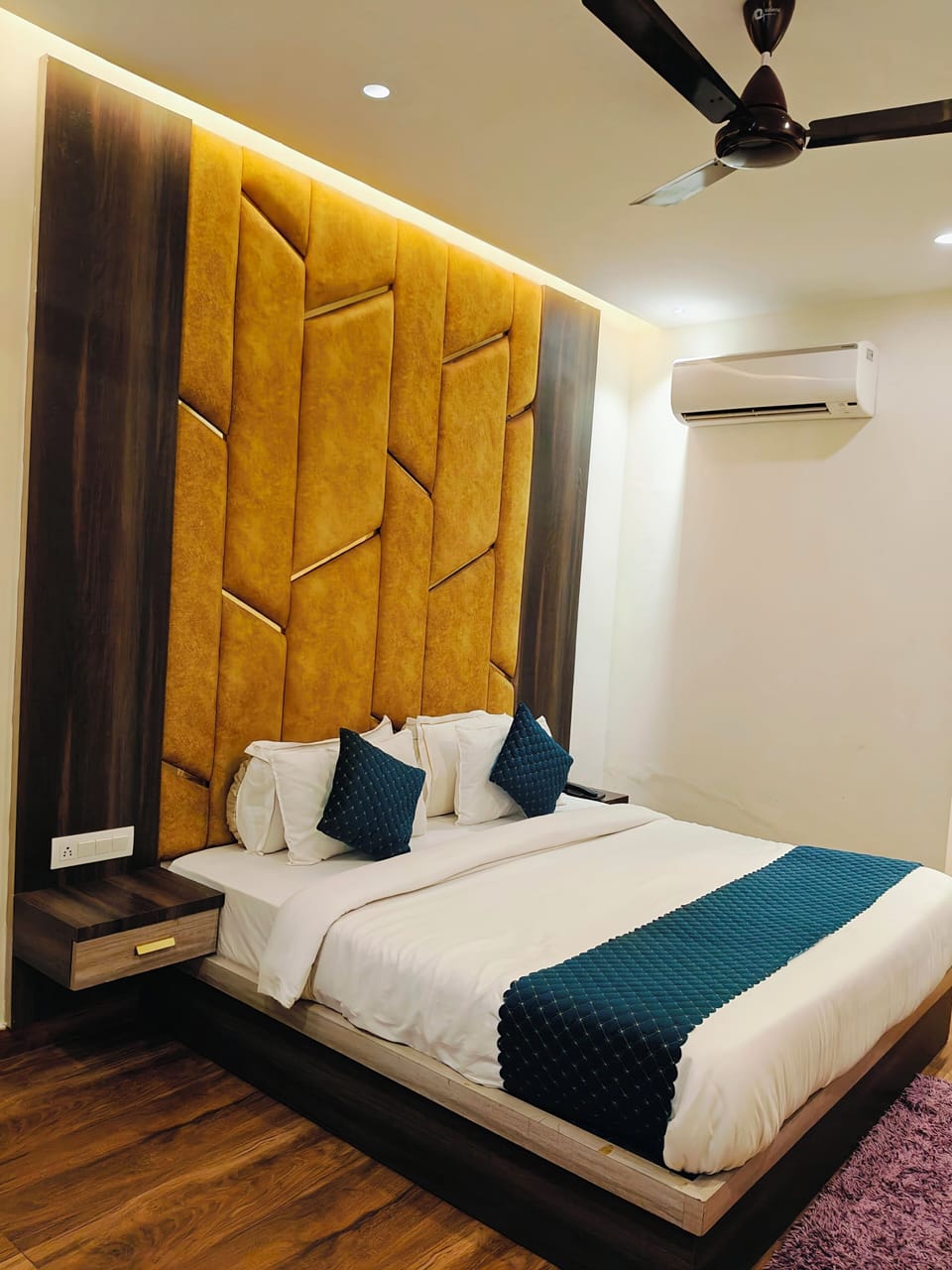 Superior Double Room | Desk, laptop workspace, WiFi (free)