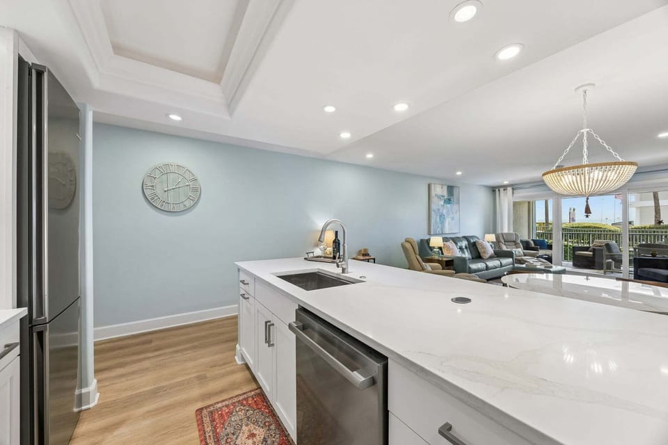 Condo, 2 Bedrooms | Interior