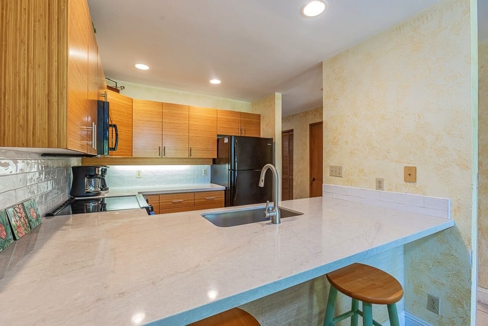Apartment, 1 Bedroom | Private kitchen | Coffee/tea maker, fridge, oven, toaster