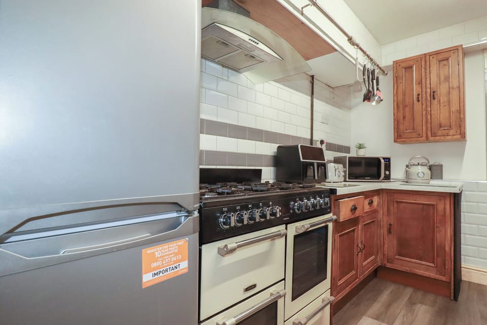 Cottage | Private kitchen | Cookware/dishes/utensils