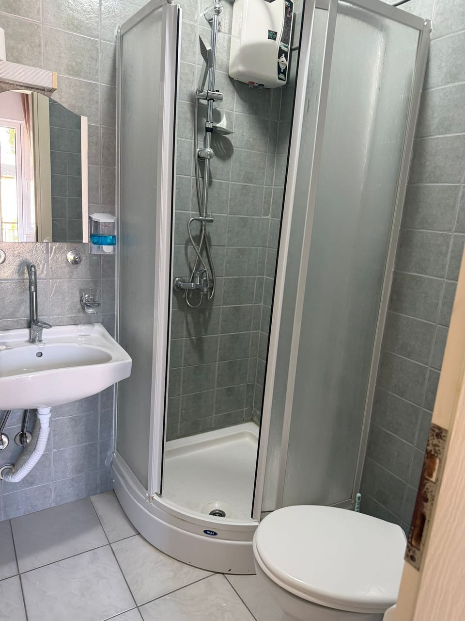 Standard Room, Balcony, Sea View | Bathroom | Hair dryer, towels, soap, toilet paper