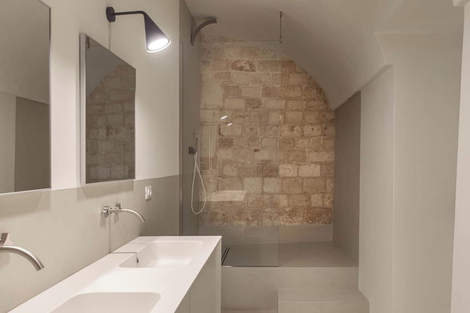 Standard Room | Bathroom | Slippers