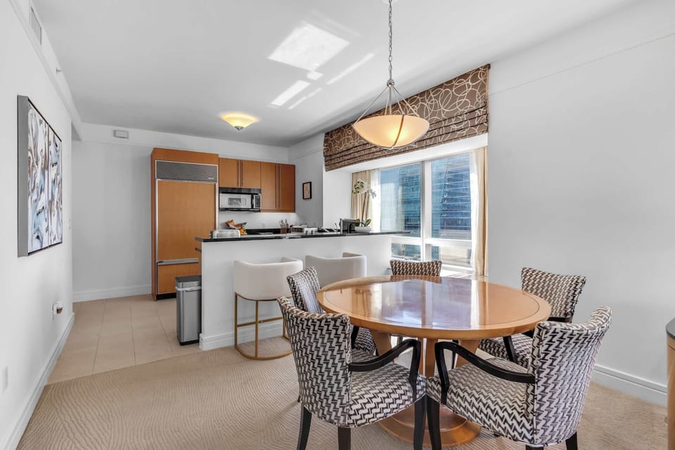 Condo, Multiple Beds, Kitchen (High End Miami) | Dining
