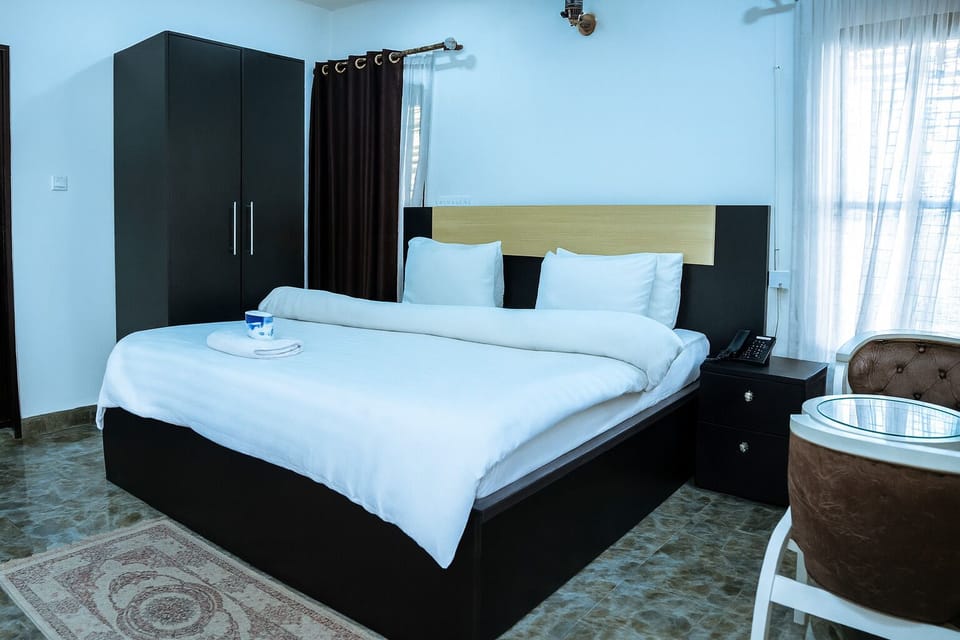 Deluxe Room | Desk, laptop workspace, soundproofing, WiFi (free)
