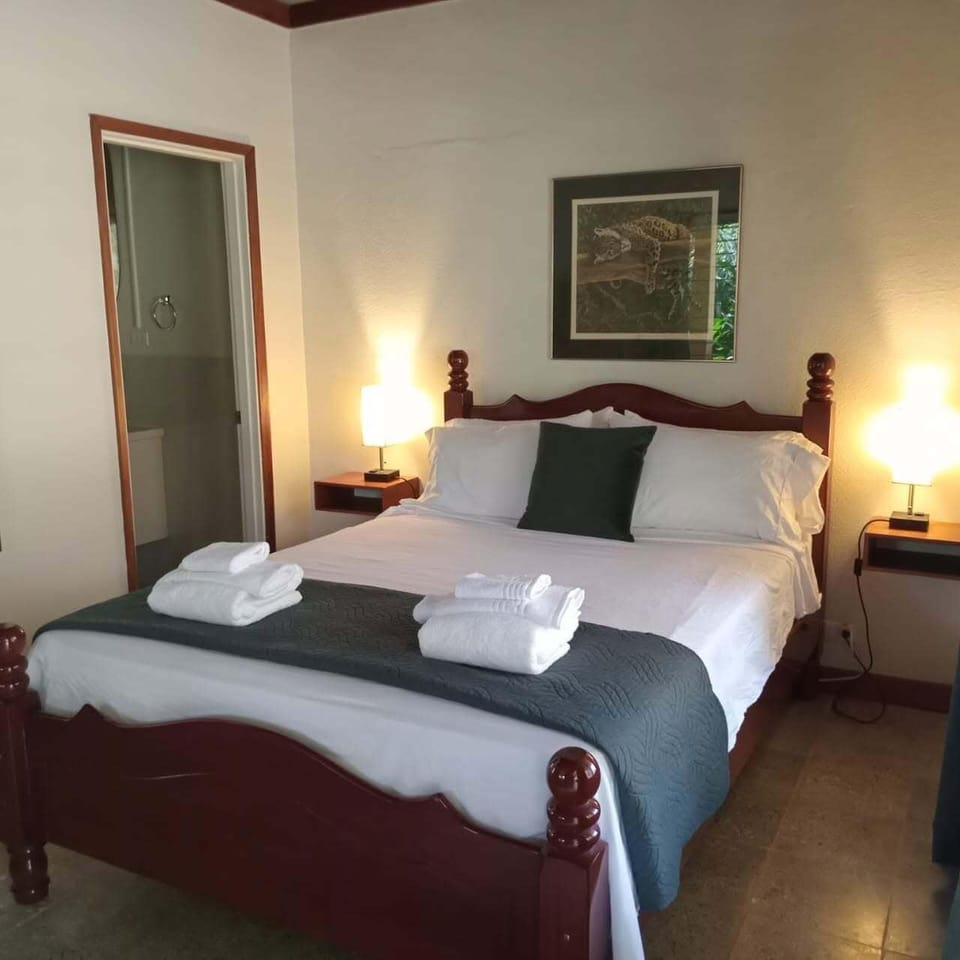 Classic Room, Garden View | WiFi (free)