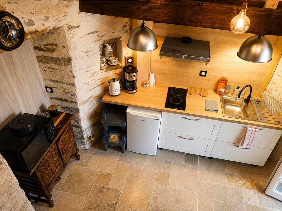 Comfort Apartment, Valley View | Private kitchen