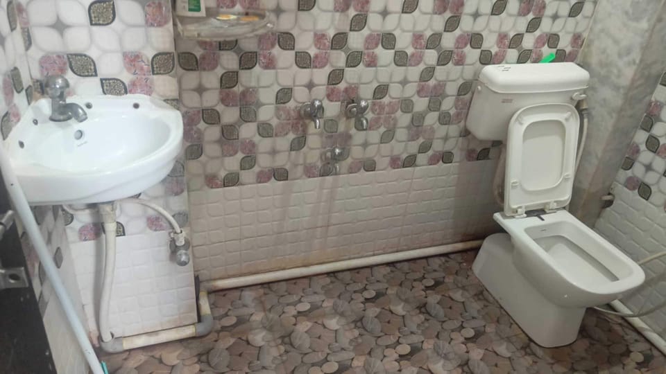 Shared Dormitory | Bathroom | Shower, soap