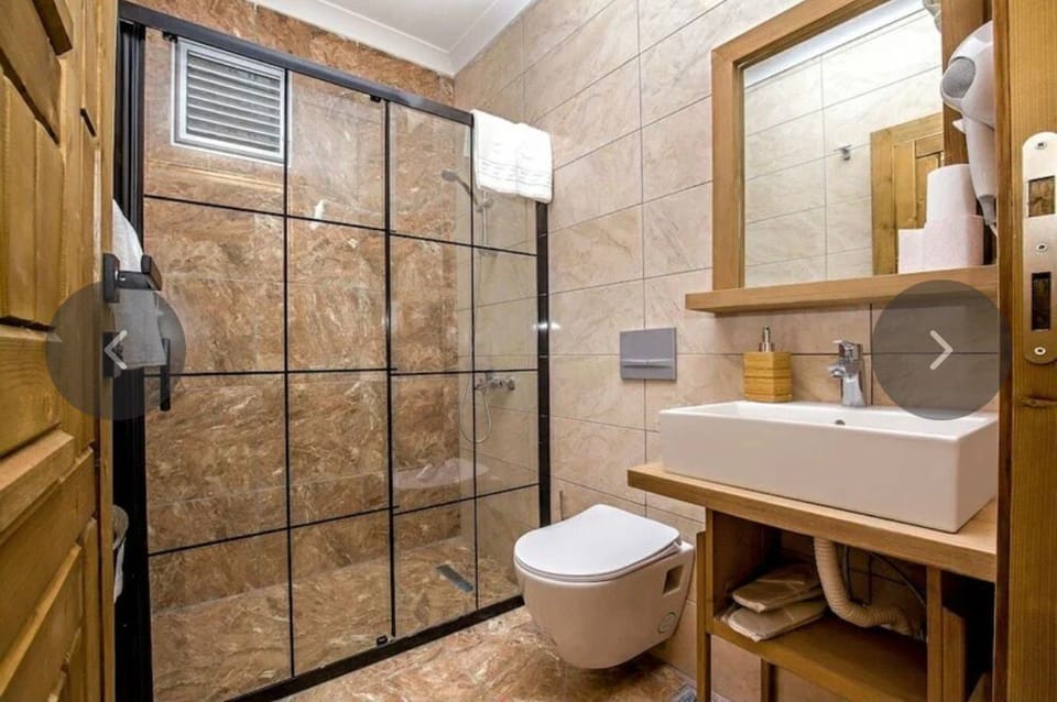 Shower, towels, soap, shampoo