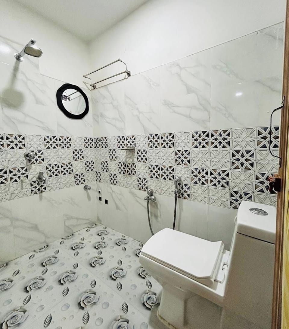 Towels, soap, shampoo