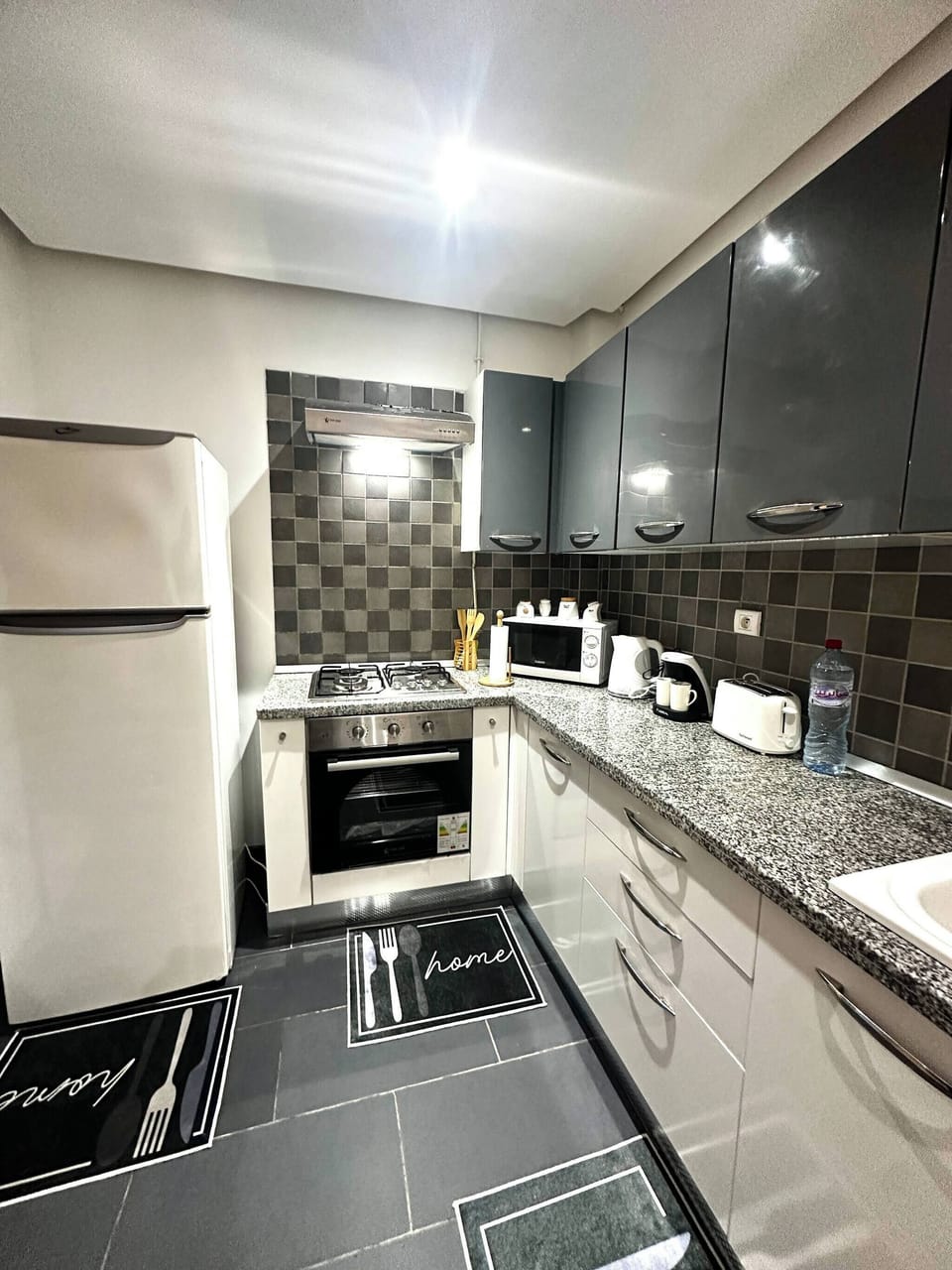 Apartment, 2 Bedrooms, Accessible, Smoking | Interior