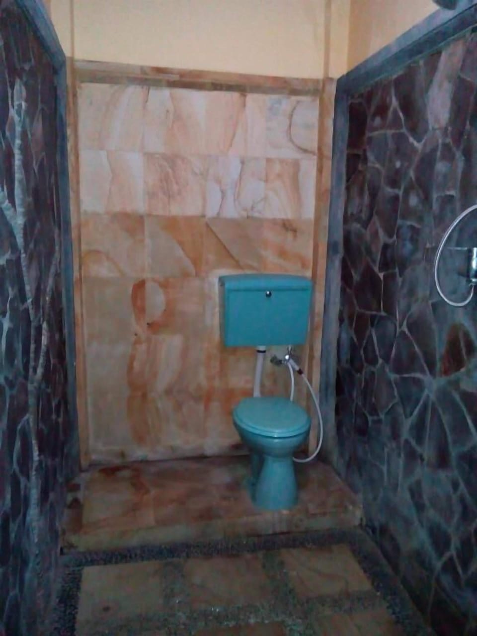 Economy Double Room, Balcony | Bathroom | Shower, towels, toilet paper