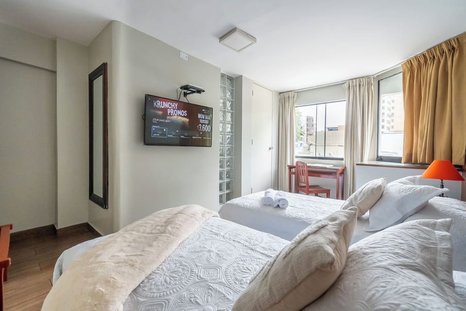 Standard Twin Room | In-room safe, iron/ironing board (on request), WiFi (free), bed sheets