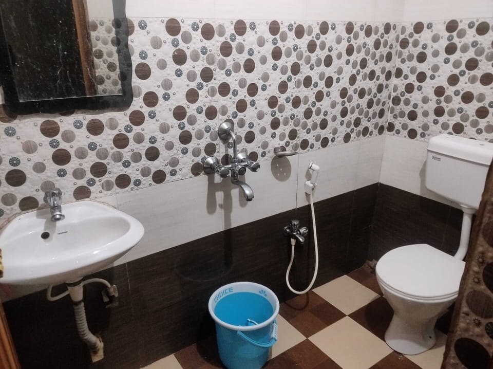 House | Bathroom