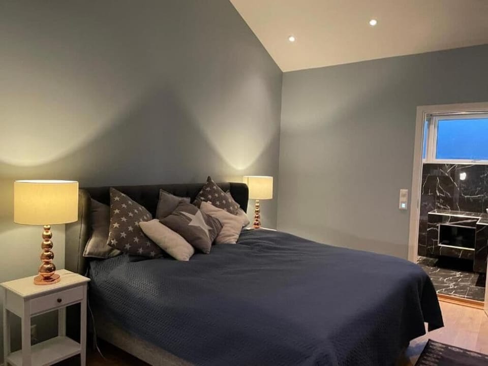 House, Balcony | Iron/ironing board (on request), WiFi (free)
