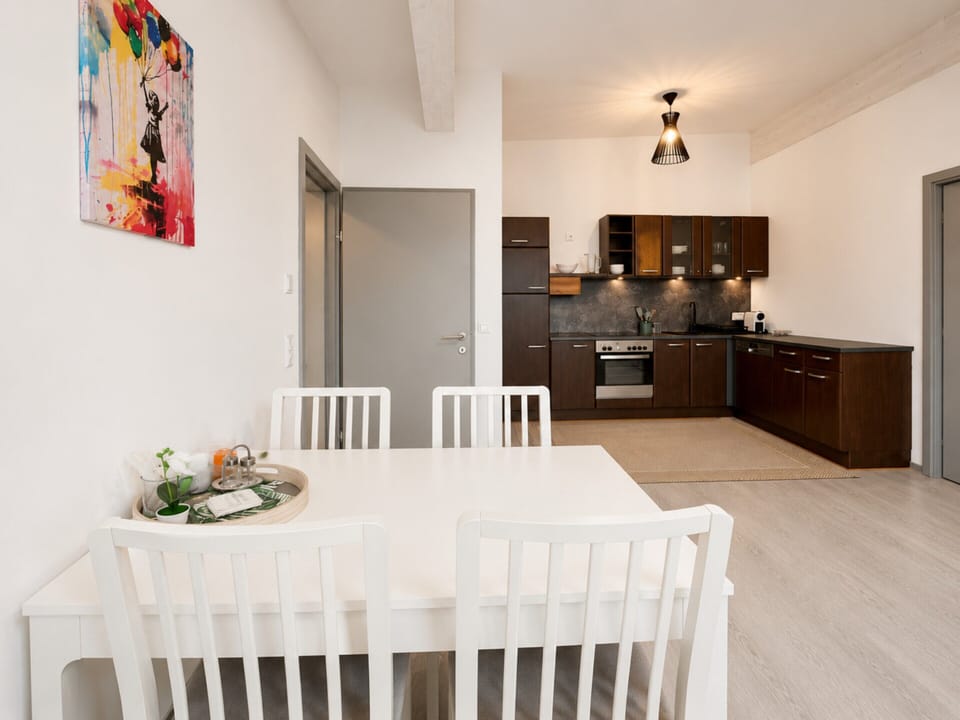 Apartment | Dining