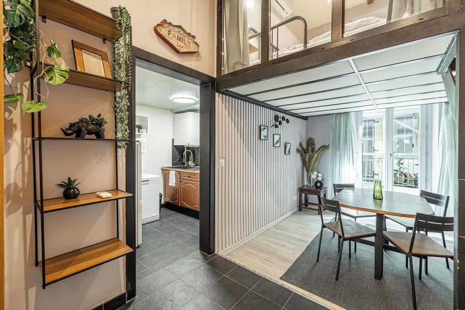 Apartment | Dining