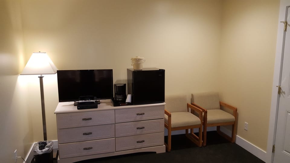 Blackout drapes, iron/ironing board, free WiFi, bed sheets