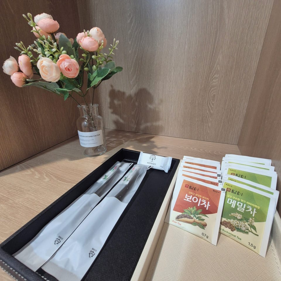 Deluxe Double Room, Private Bathroom | Bathroom amenities | Shower, hair dryer, towels, soap