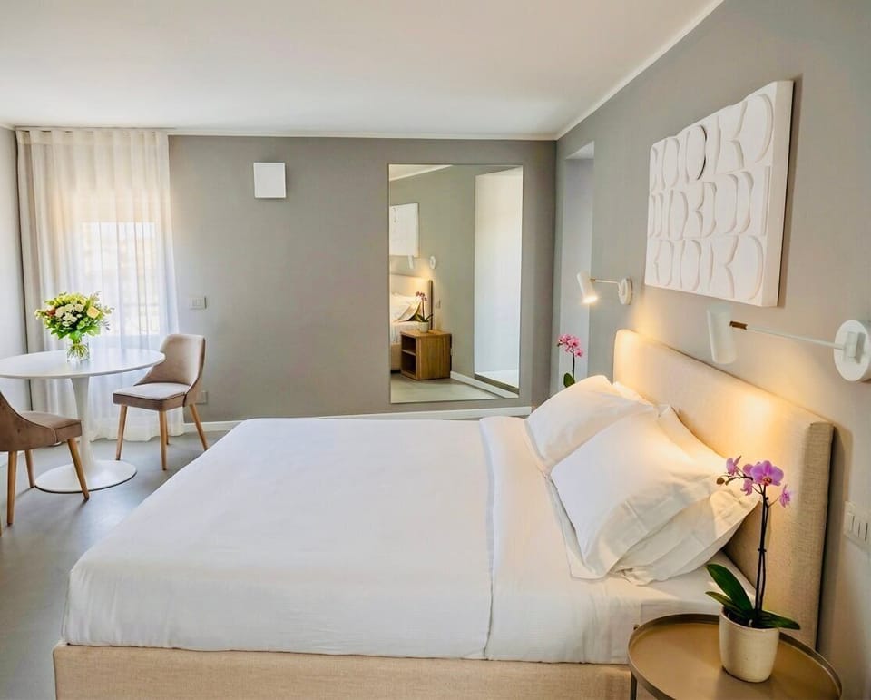 'A ranni | Premium bedding, down comforters, minibar (free items), in-room safe