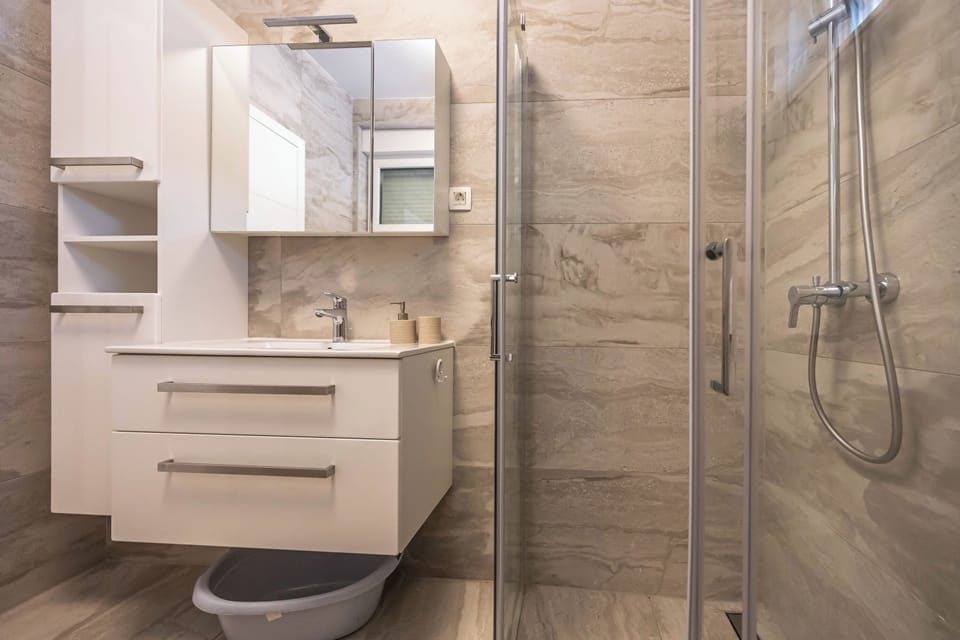 Deluxe House, Lanai, Ocean View | Bathroom