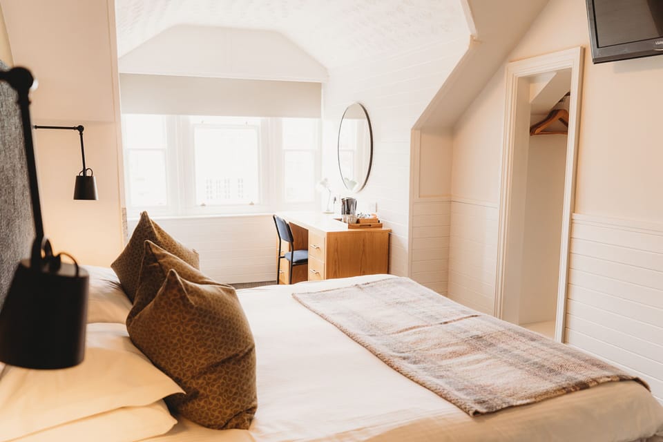 Double Room, 1 Double Bed | Desk, laptop workspace, iron/ironing board, free WiFi