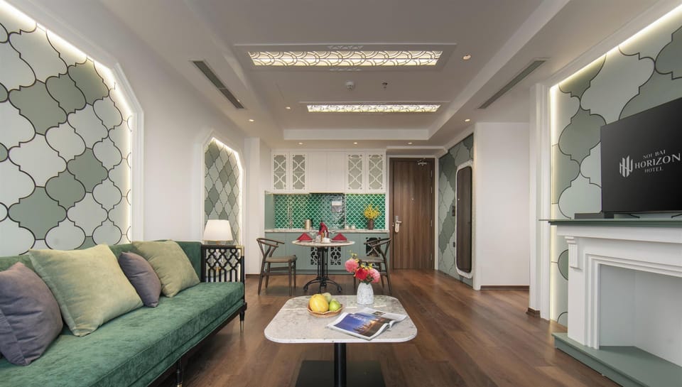 Luxury Suite with Bathtub and Kitchen | Private kitchen | Mini-fridge