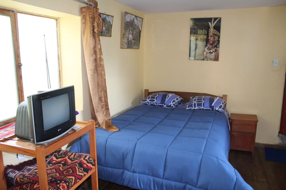 WiFi (free), bed sheets