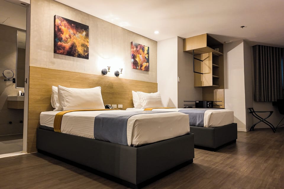 Deluxe Twin Room | Desk, rollaway beds (surcharge), WiFi (free), bed sheets