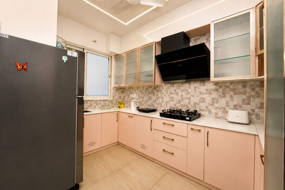 Apartment (2 Bedrooms) | Private kitchen | Microwave, oven, dishwasher, cookware/dishes/utensils