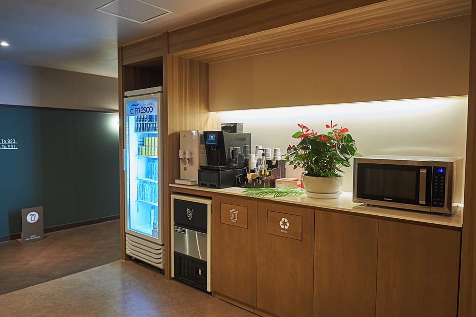 Snack bar
