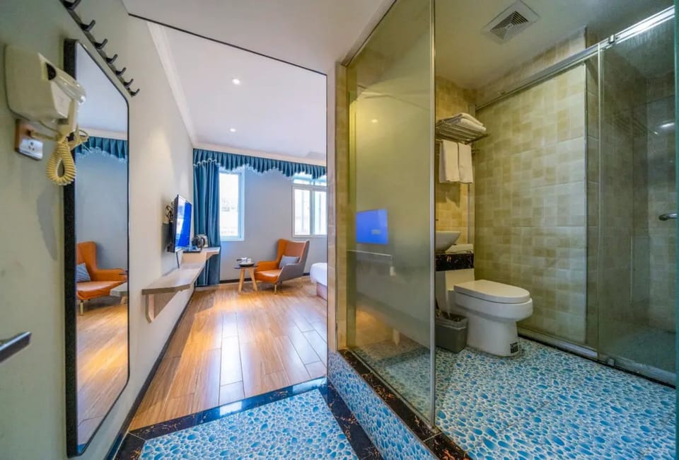 Superior Double Room, City View | Bathroom | Shower, hair dryer, towels, soap