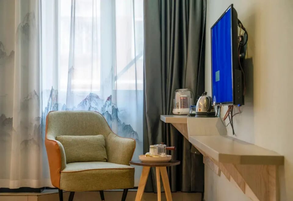 Superior Double Room, City View | Interior