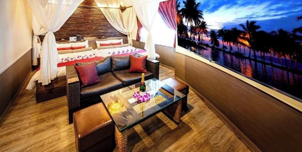 Deluxe Quadruple Room, Smoking | Laptop workspace, WiFi (free)