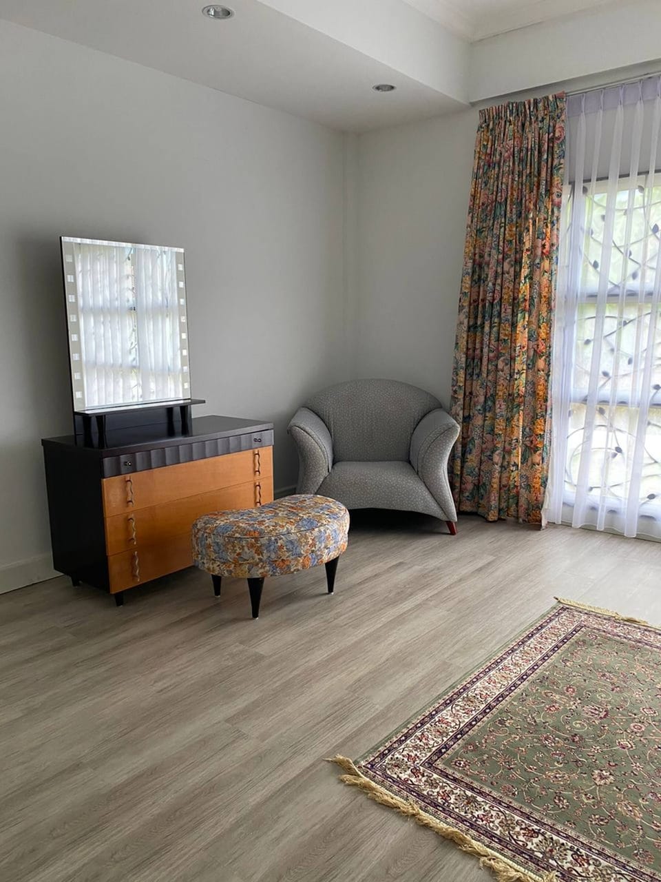 Bungalow, 4 Bedrooms | Interior