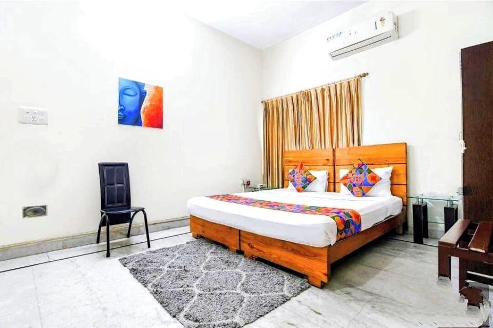 Deluxe Room (AC) | WiFi (free)